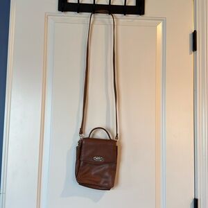 Fossil Women's Brown Leather silver Tone Crossbody Bag With Magnetic Lock Sz S